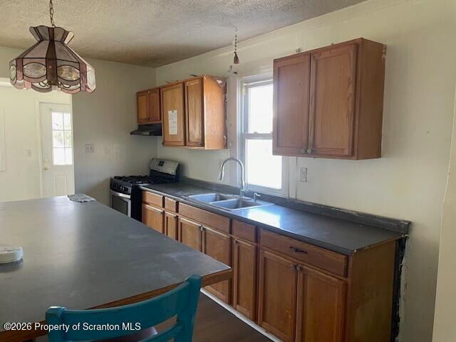 Building Photo - 210 Crane St