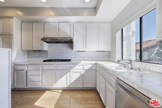 Building Photo - 1560 Michael Ln