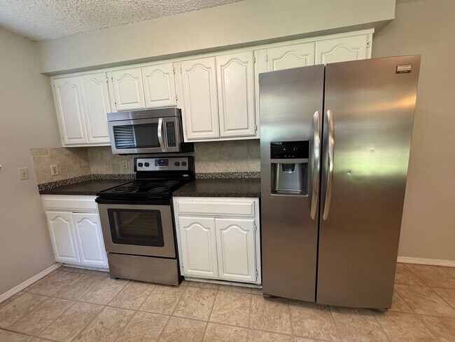 Building Photo - Broken Arrow - 3 bedroom 2 bath!!