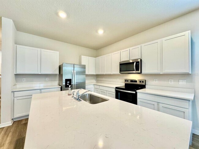 Building Photo - 2481 Mellow Ln