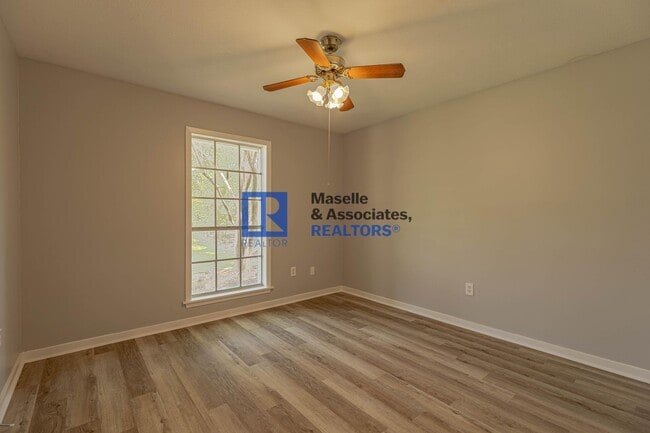 Building Photo - Charming 4-Bed, 2.5-Bath Home in the Heart...