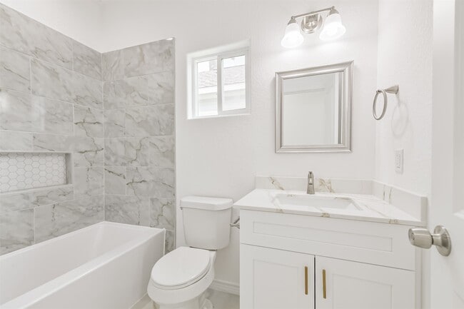 Building Photo - 16922 W Forrestal