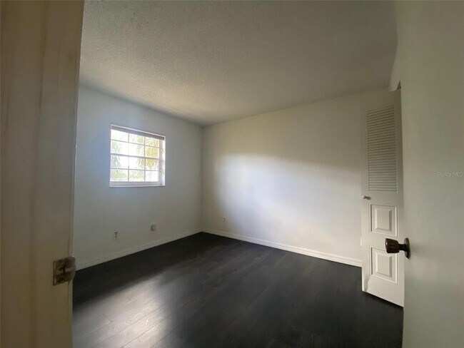 Building Photo - 1656 Sunny Brook Ln