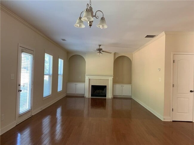 Building Photo - 4200 Suwanee Oaks Ct