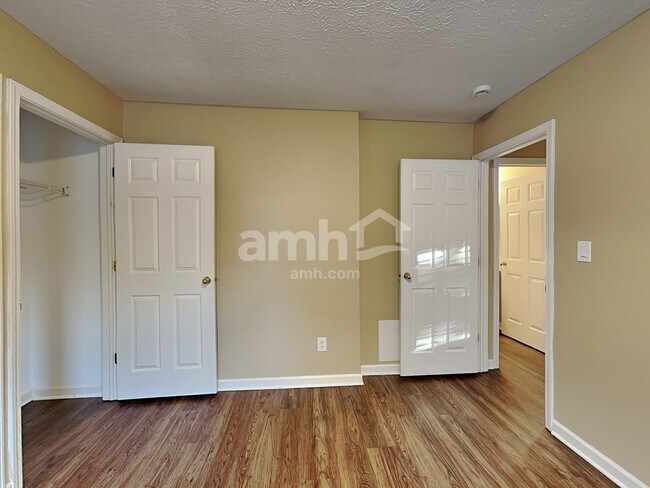 Building Photo - 3436 Trillium Ct