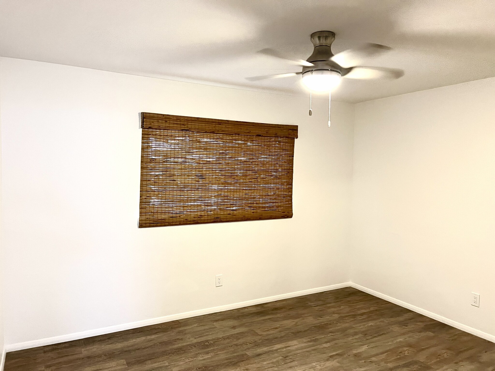 Building Photo - 4463 Mentone St