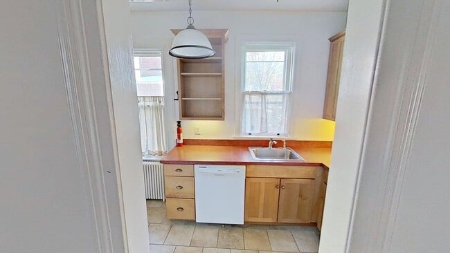 Building Photo - 41 Taylor Ave