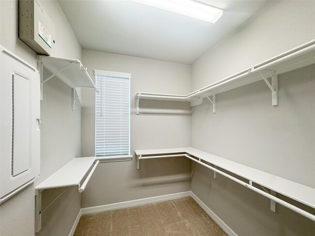 Building Photo - 9503 Towne Lake Pkwy