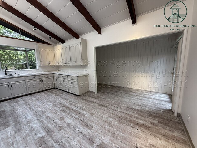 Building Photo - Remodeled Three Bedroom Upper Hatton Fields Home