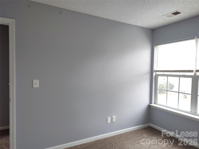 Building Photo - 14934 Deshler Ct