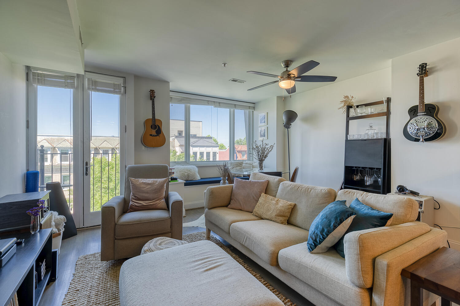 Building Photo - 2713 Ontario Rd NW