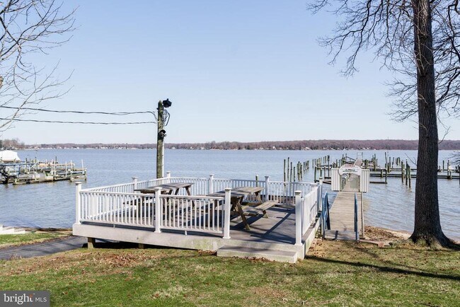 Building Photo - 26 Park Ln