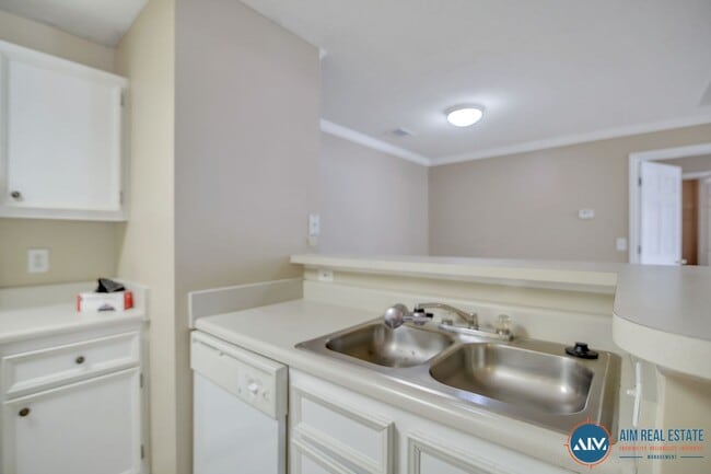 Building Photo - Charming Top-Floor Villa in The Reserve at...