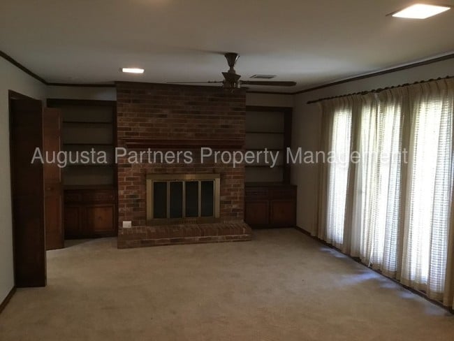 Building Photo - West Lake - Columbia County