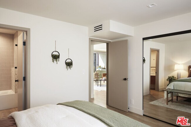 Building Photo - 12425 Texas Ave