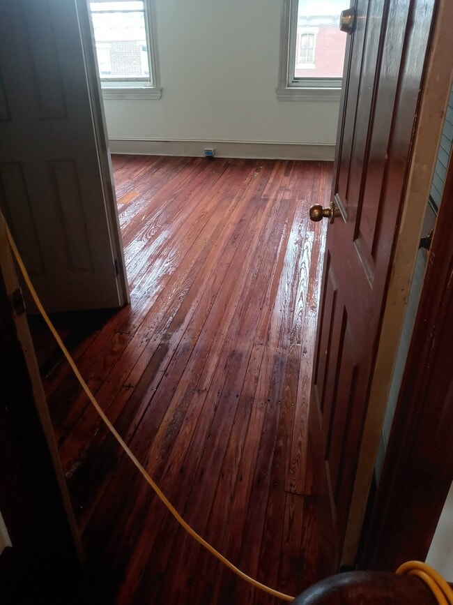 Livingroom - 3874 Lancaster Ave