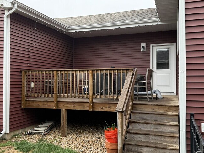 Building Photo - 2865 Endive Dr