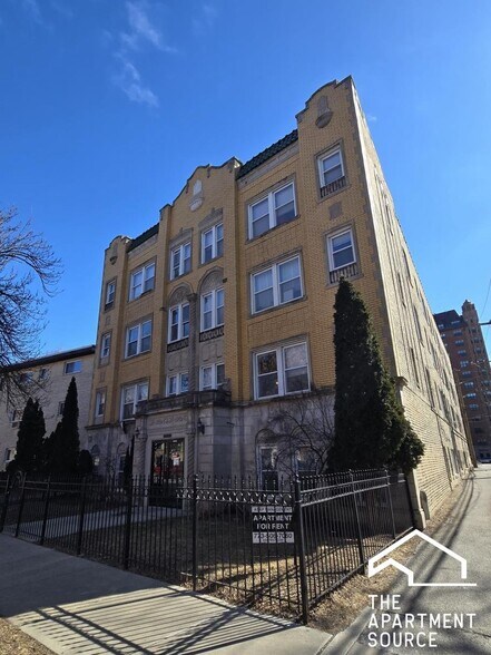 Building Photo - 1333 W Birchwood Ave