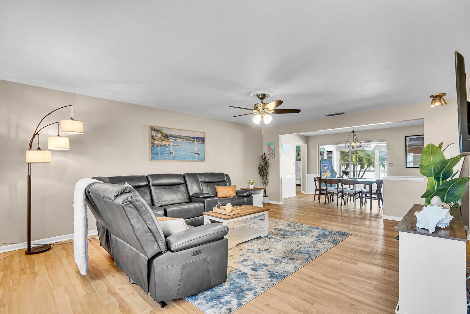 Building Photo - 897 Imperial Dr