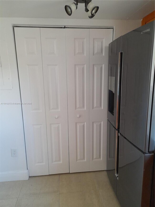 Building Photo - 551 NW 82nd Ave