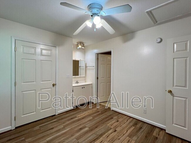 Building Photo - 133 Citadel Dr