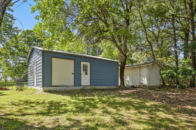 Building Photo - 1306 Marion Dr