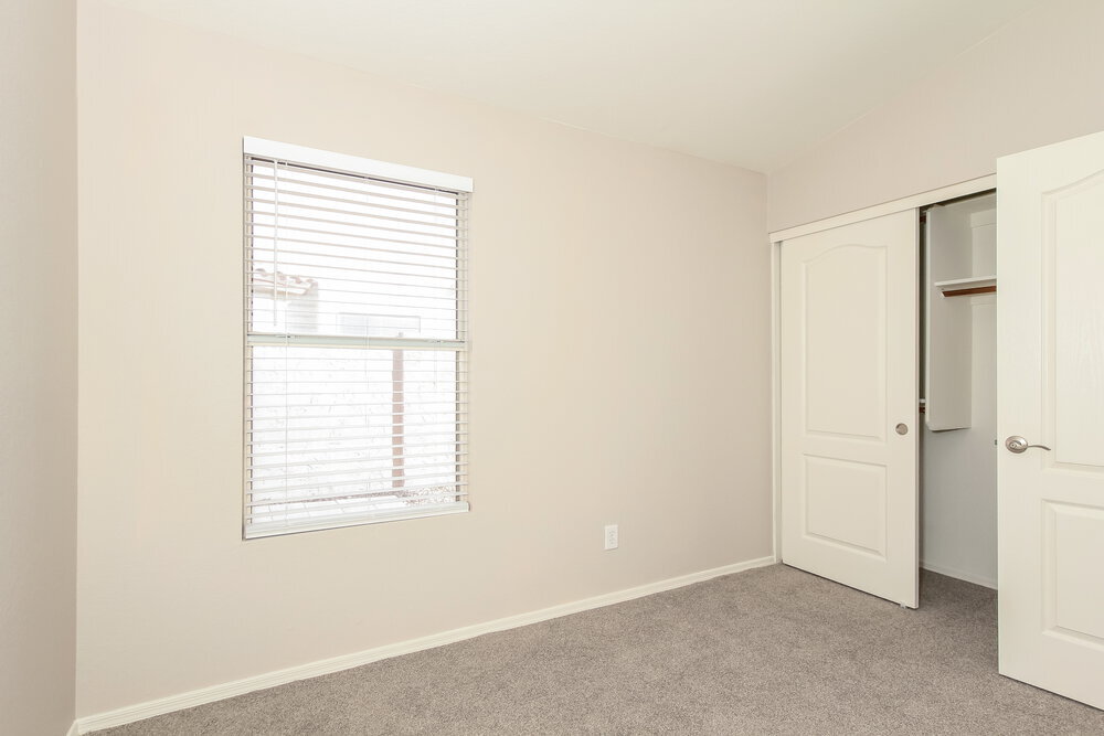 Building Photo - 9830 W Runion Dr