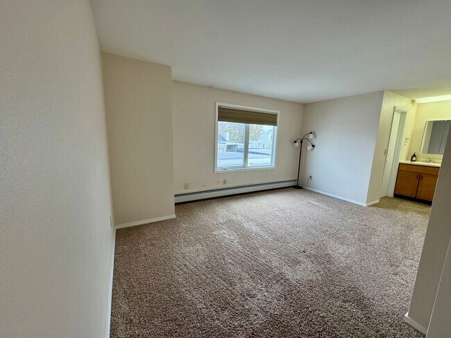 Building Photo - 3345 Mt Vernon Ct