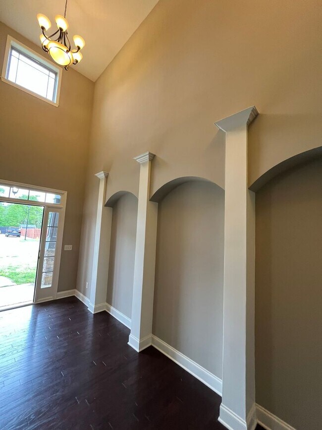 Building Photo - Located in Wrenwood Subdivision!!