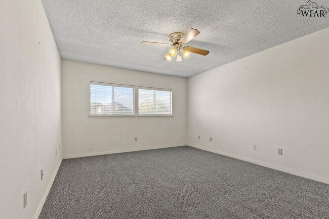 Building Photo - 4705 Eldorado Dr