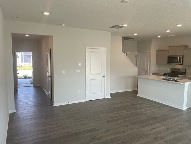 Building Photo - 6375 Marinelli Dr N