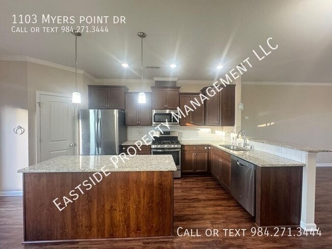 Building Photo - 1103 Myers Point Dr