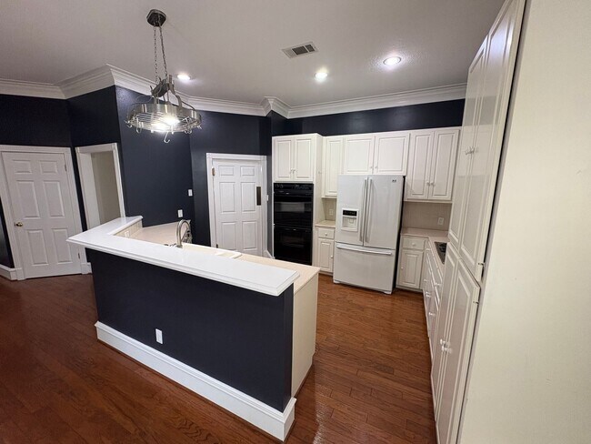 Building Photo - Gorgeous home in Rosedale - Available now!