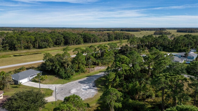 Building Photo - 8007 Royal Ct