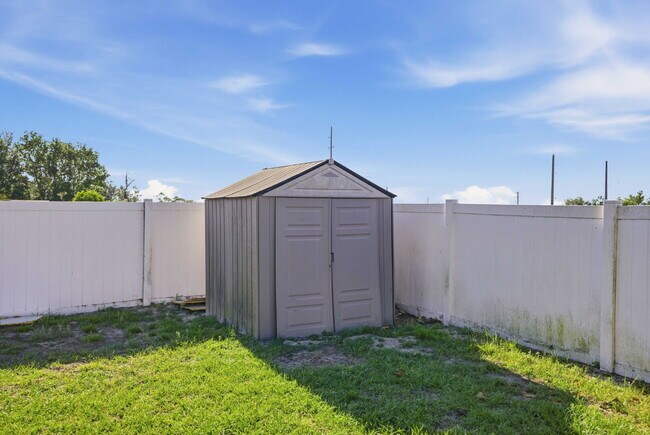 Building Photo - 4BR Gated Community Home with Fenced Yard, 2-Car Garage & Open Floor Plan