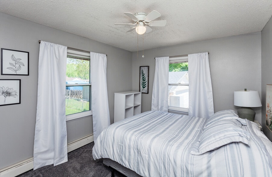 1st Floor Bedroom 2 - 2019 Payton Ave