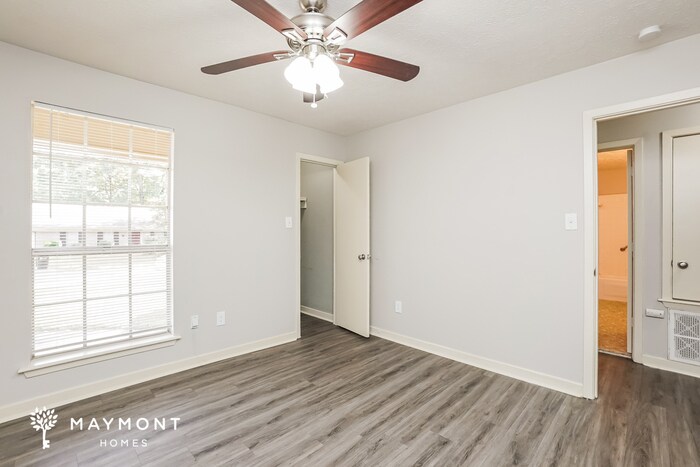 Building Photo - 126 Oak Hill Pl