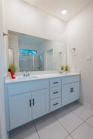 Building Photo - 2028 Deya Dr