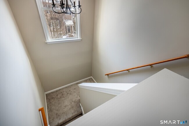 Building Photo - 15 Scuppo Rd