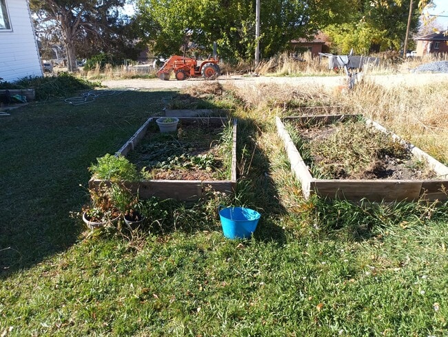 Building Photo - 2836 Canyon Rd