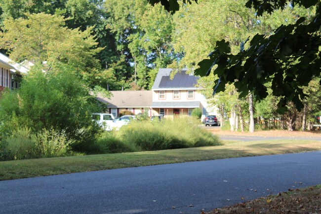 Building Photo - 7 Wisina Ct