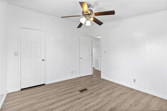 Building Photo - 4450 Zabell Dr