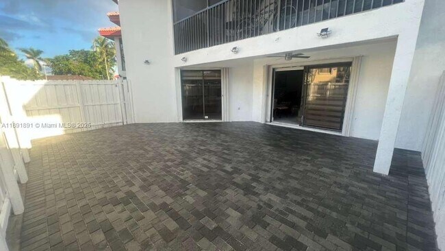 Building Photo - 9656 SW 138th Ave