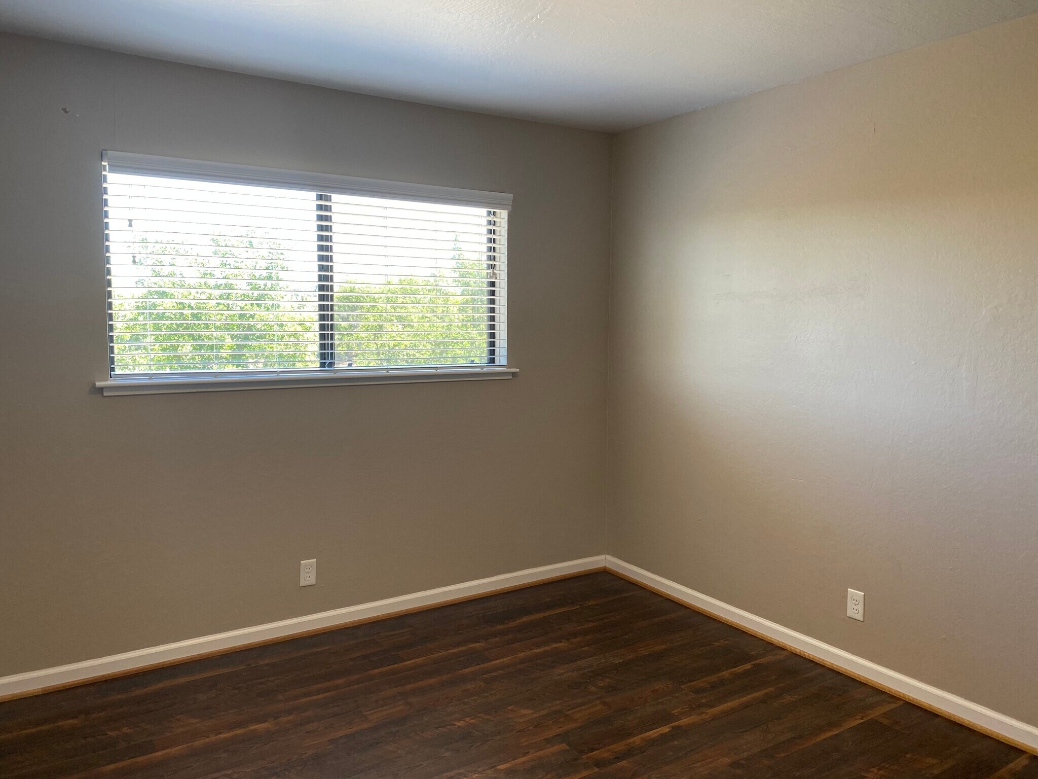 Building Photo - 510 Perry St