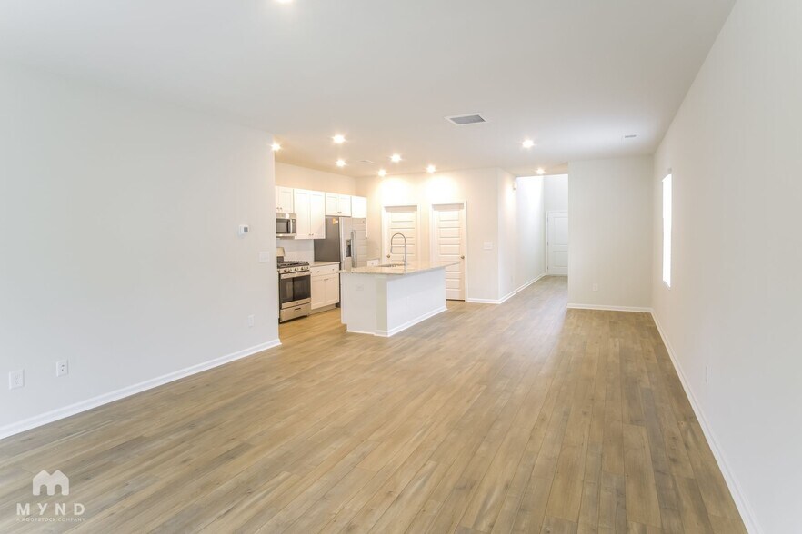 Building Photo - 261 Cypress Tree Lp