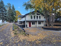 Building Photo - Gorgeous 2 story 5BDR/3BA home with Lake v...