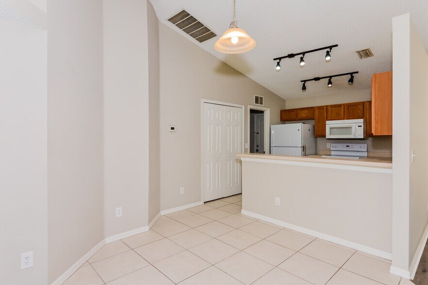 Building Photo - 11506 Summit Rock Ct