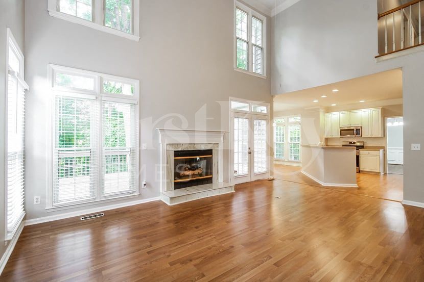 Building Photo - 5386 Beechmont Dr