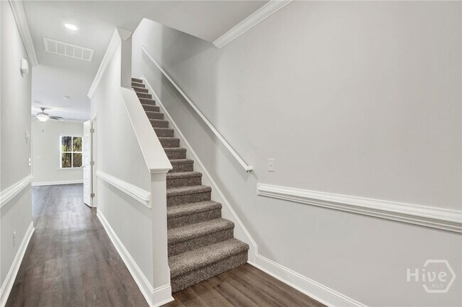 Building Photo - 77 Dorsey Dr
