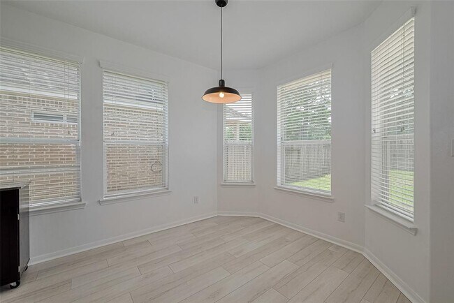 Building Photo - 23611 Plantation Pines Ln
